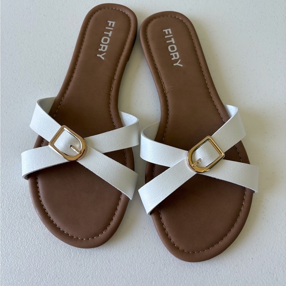 Fitory White Slide Sandals Gold Buckle Size 9 Summer Vacation Beach Cruise - Picture 7 of 9